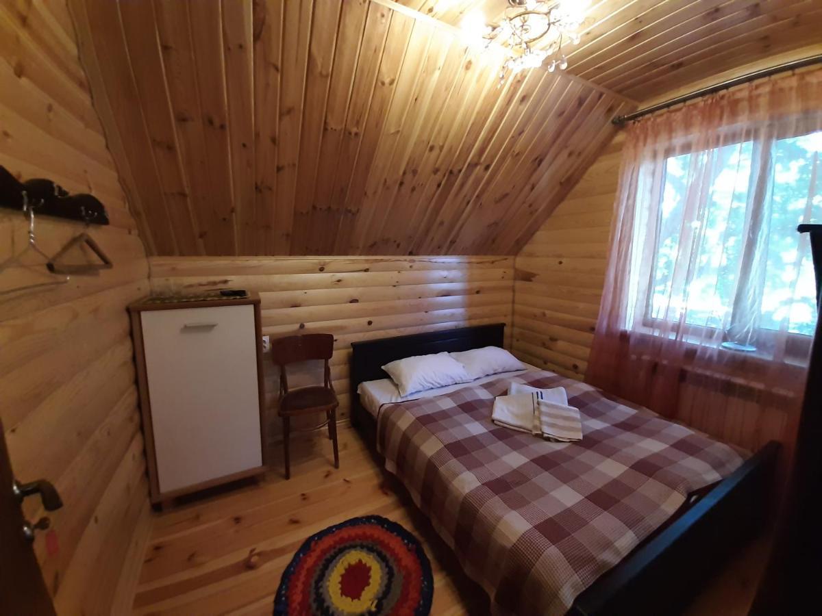 Gasthaus Садиба Орисин Явір Orysyn Yavir Switjas Exterior foto