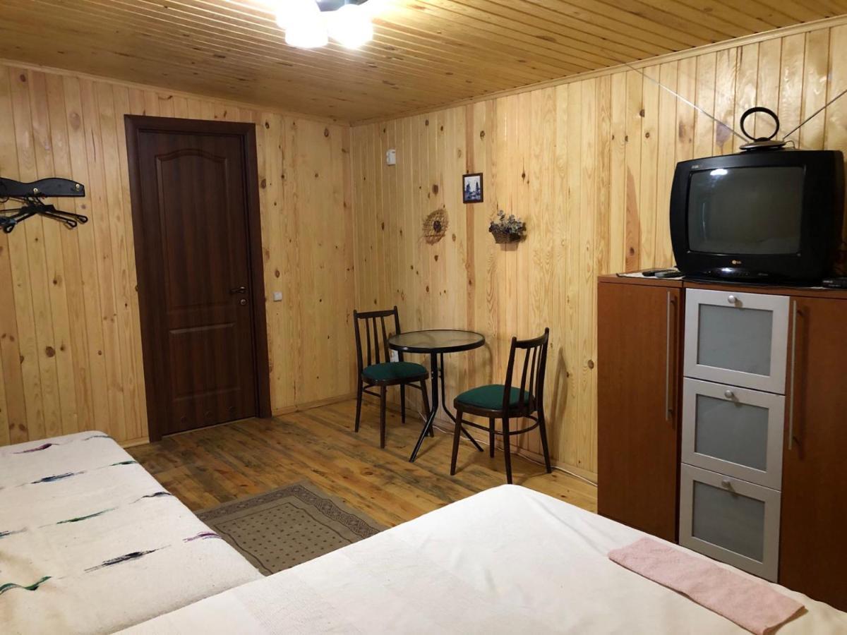 Gasthaus Садиба Орисин Явір Orysyn Yavir Switjas Exterior foto